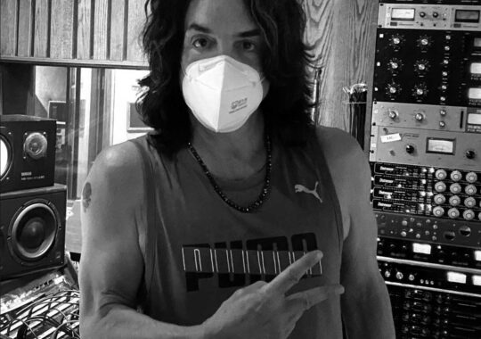 Paul Stanley trabaja en el álbum debut de su proyecto Soul Station