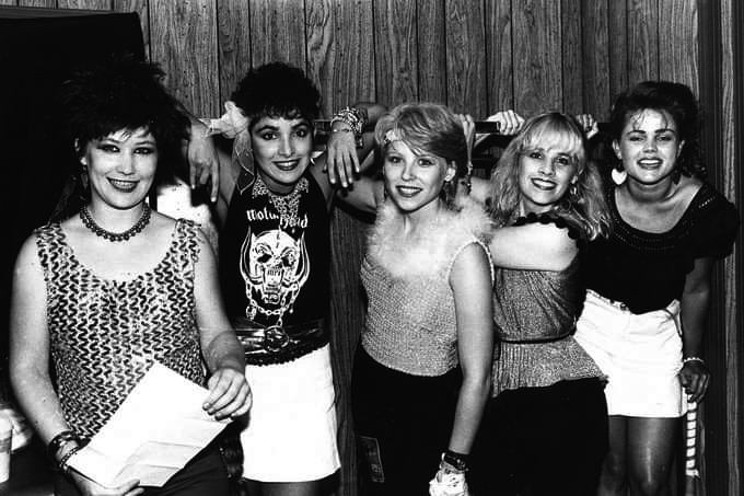 The Go-Go’s regresan con nuevo tema y documental